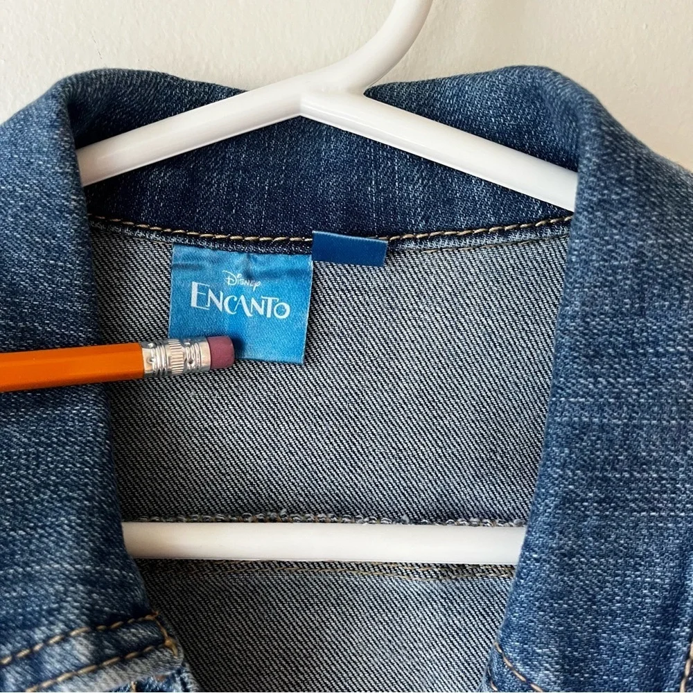 Disney Encanto Girls Denim Jacket Size 6/6X | Butterfly Floral Back Graphic Jean - Picture 4 of 11